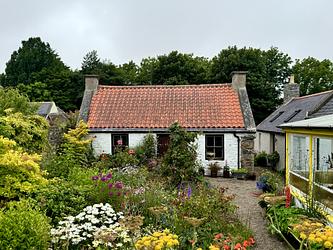 House 1 by Iain Alden